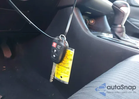 2017 Toyota Highlander Le Plus z USA, uszkodzony, nr VIN 5TDBZRFH7HS458773